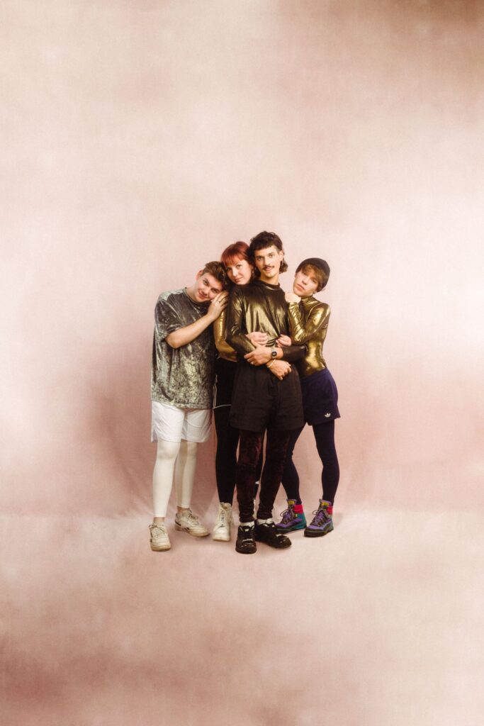 Gruppenbild von FLUKES, 4 Personen