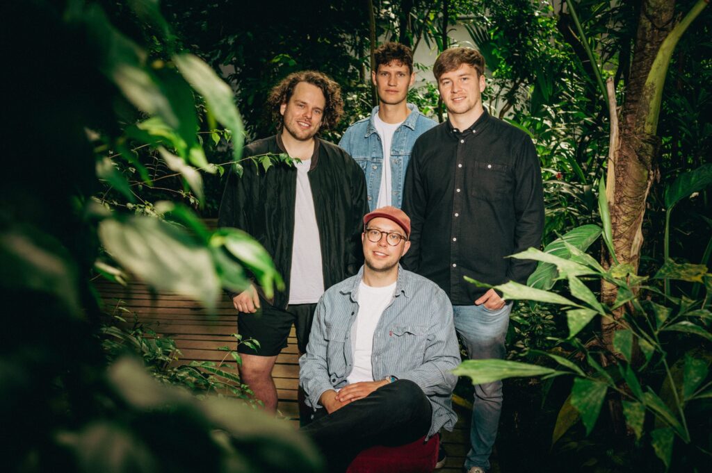 Gruppenbild von Die Lieferanten, 4 Personen